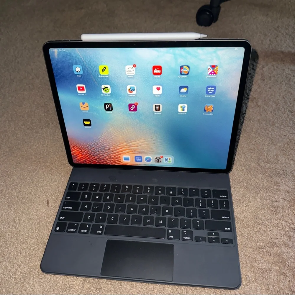 Apple iPad 12 pro 12.9 WiFi only
